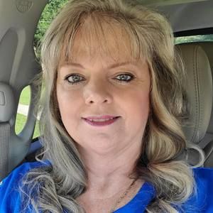 Meet your Posher, Connie